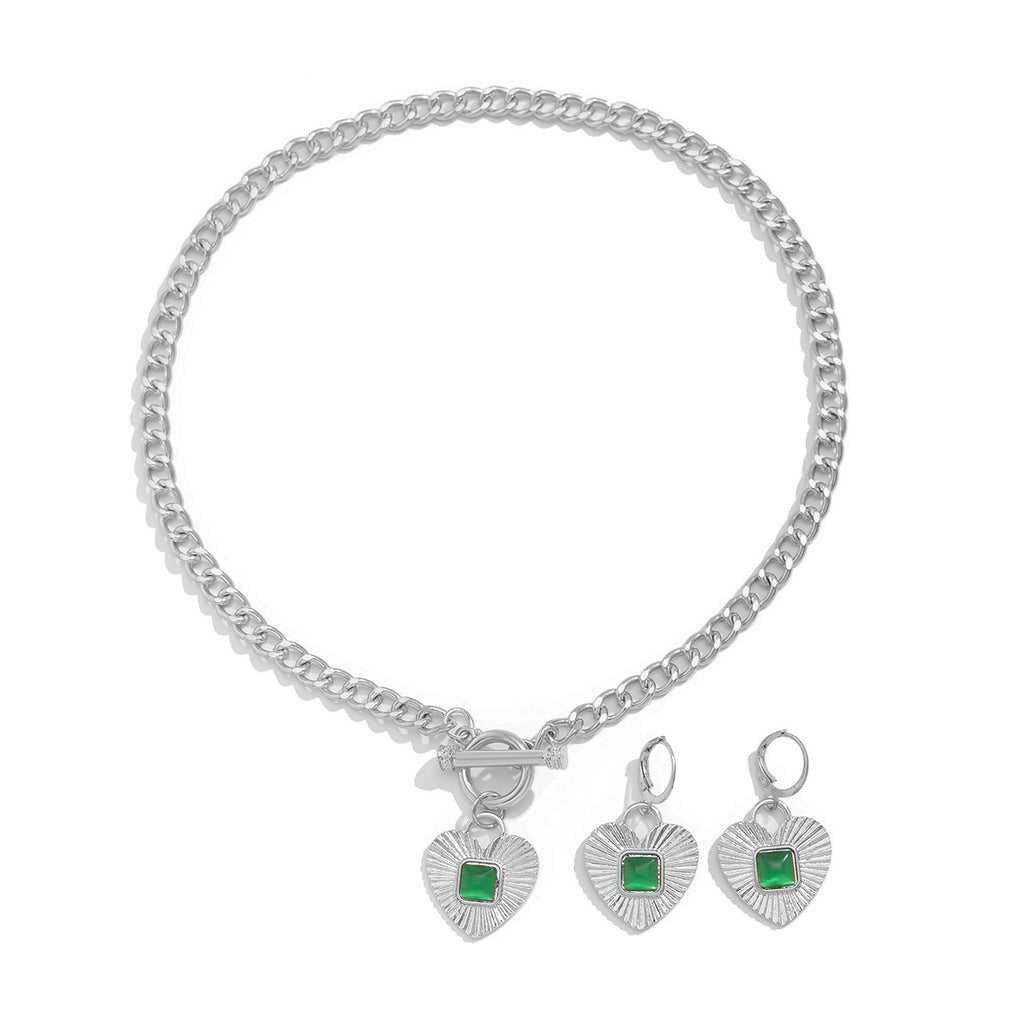 Diamond Heart Pendant Necklace Set – Luxury Style
