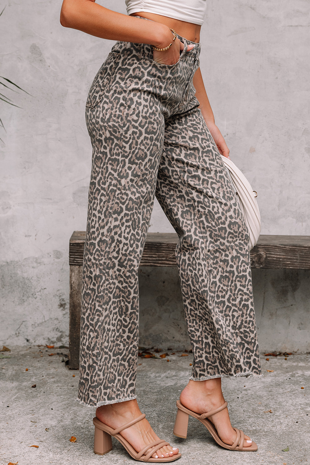 Empty Screen Apple Brianna Leopard Print Wide Leg Jeans – MTGH & SON