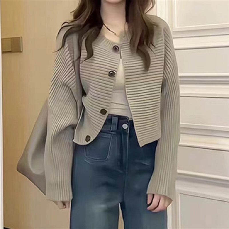 Knitted cardigan sweater jacket for women